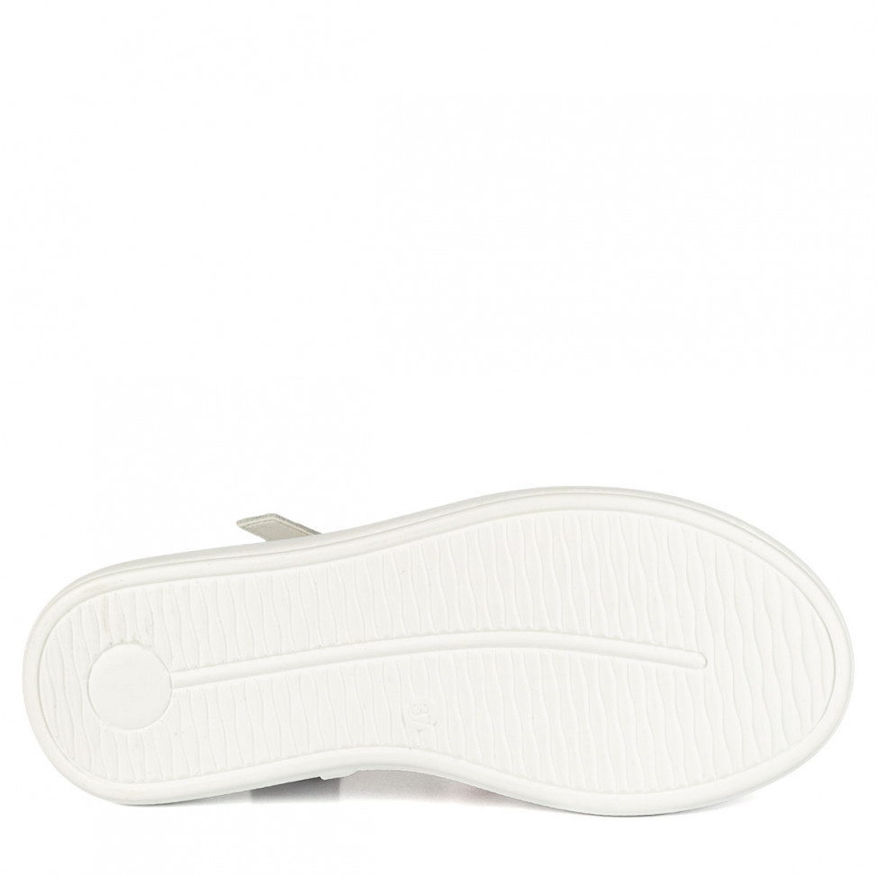 Сандали белые Baden Сандали белые Baden