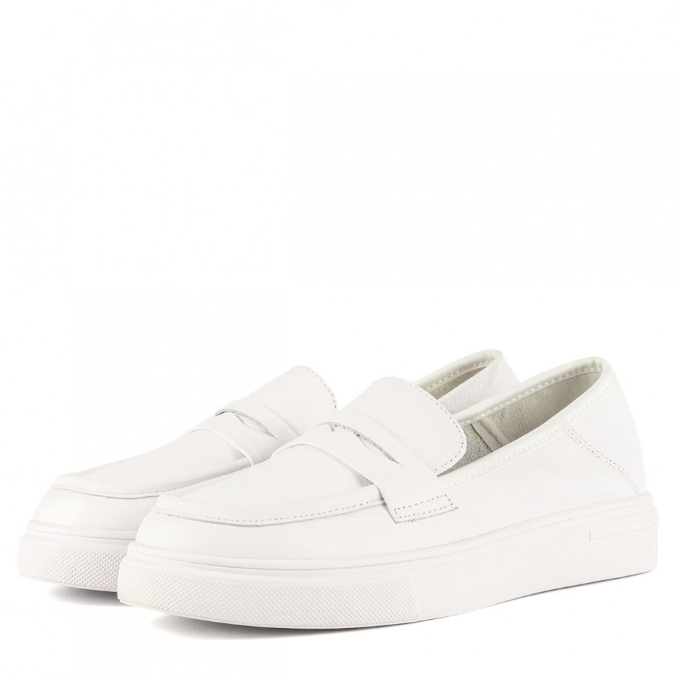 Лоферы белые Melanda.m Лоферы белые Melanda.m