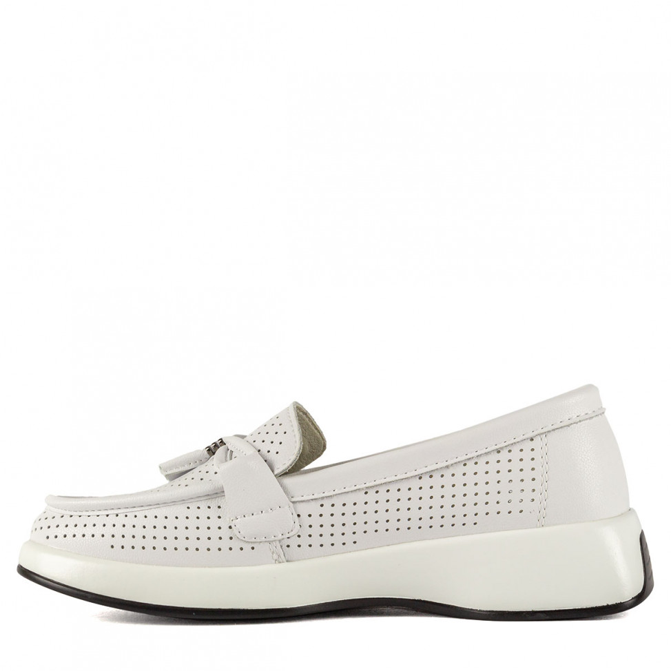 Лоферы белые Covani Comfort
