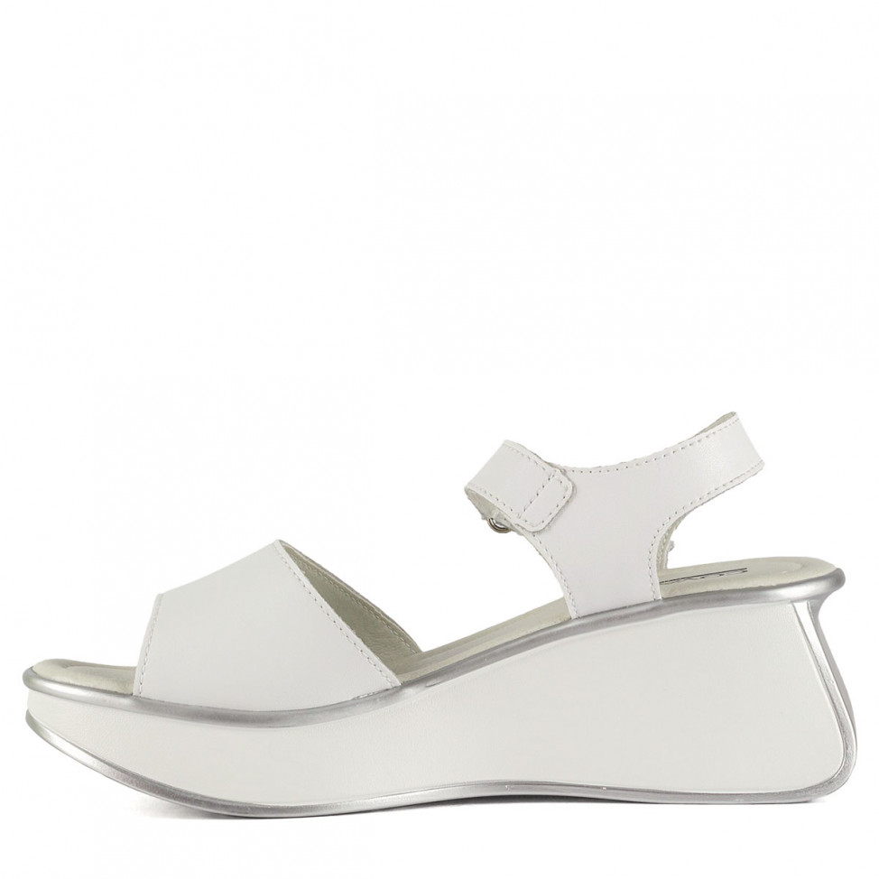 Босоножки белые Covani Comfort Босоножки белые Covani Comfort