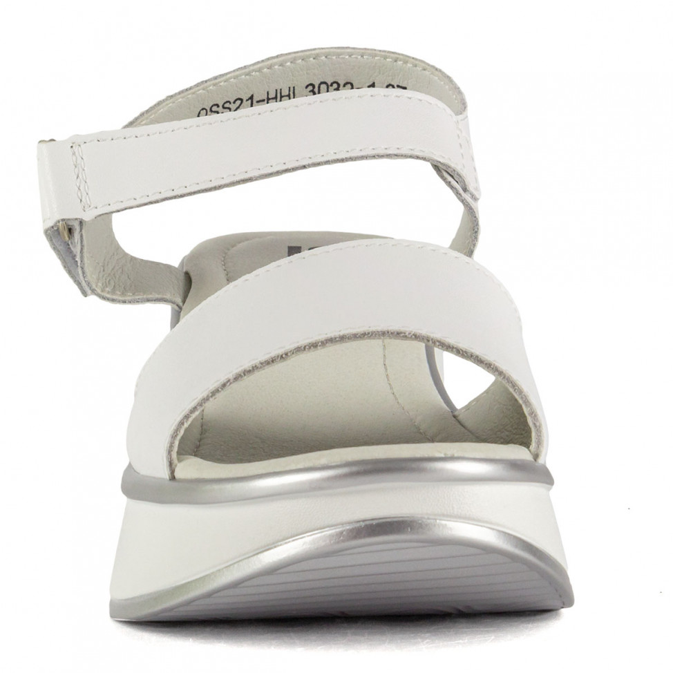 Босоножки белые Covani Comfort Босоножки белые Covani Comfort